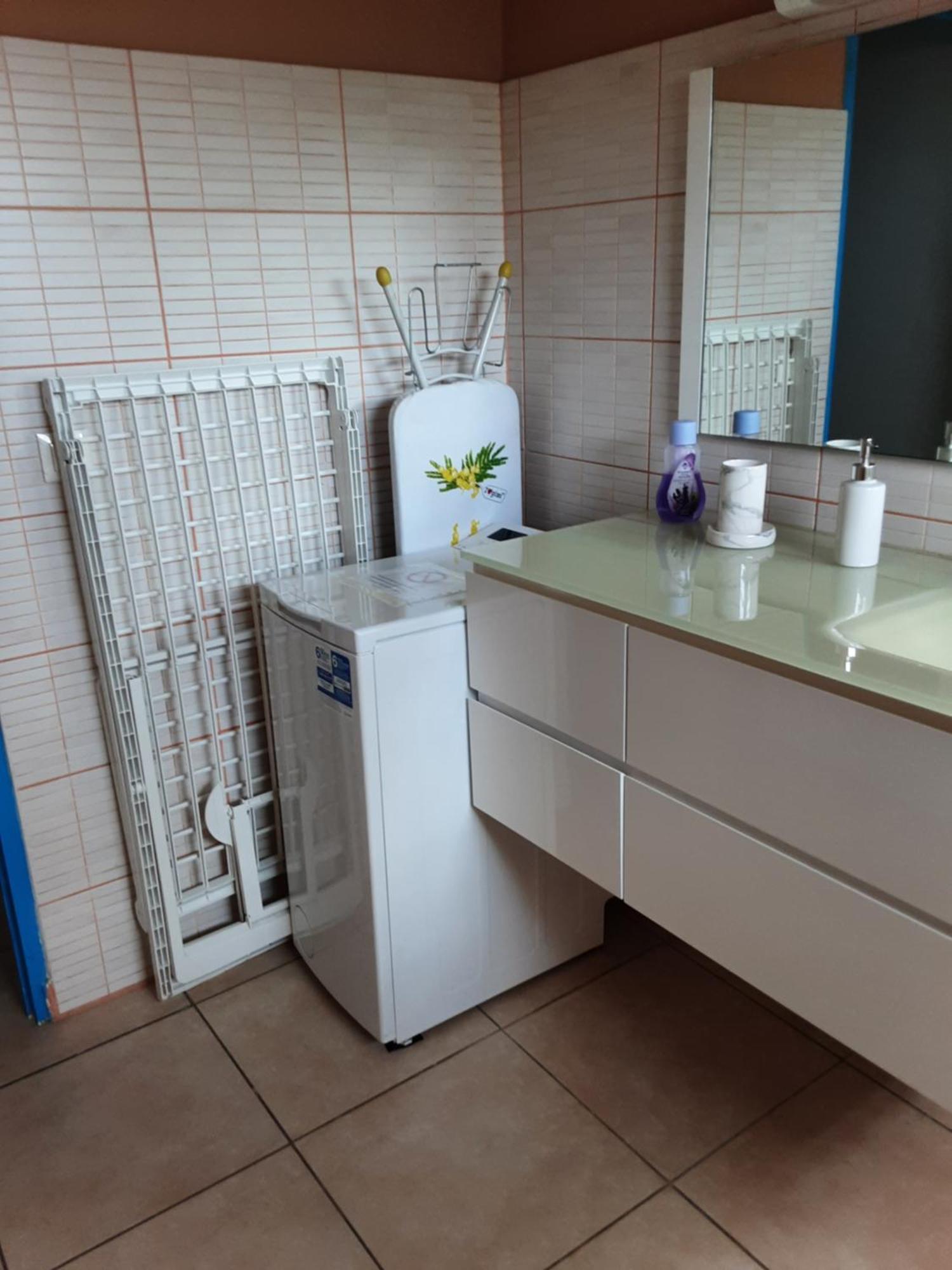 Ti Kaz En Nou' Apartment Pointe-Noire Luaran gambar